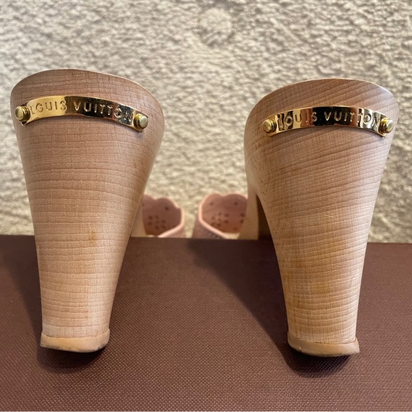 SOLD- Authentic LOUIS VUITTON Charlotte Leather Mules - size EU38 / US 8 - Picture 4 of 11